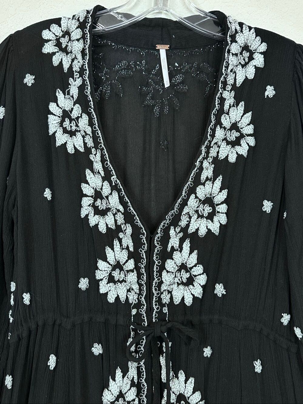Free People Embroidered Fable Maxi Dress M Black White Floral Boho V Neck - Picture 9 of 16